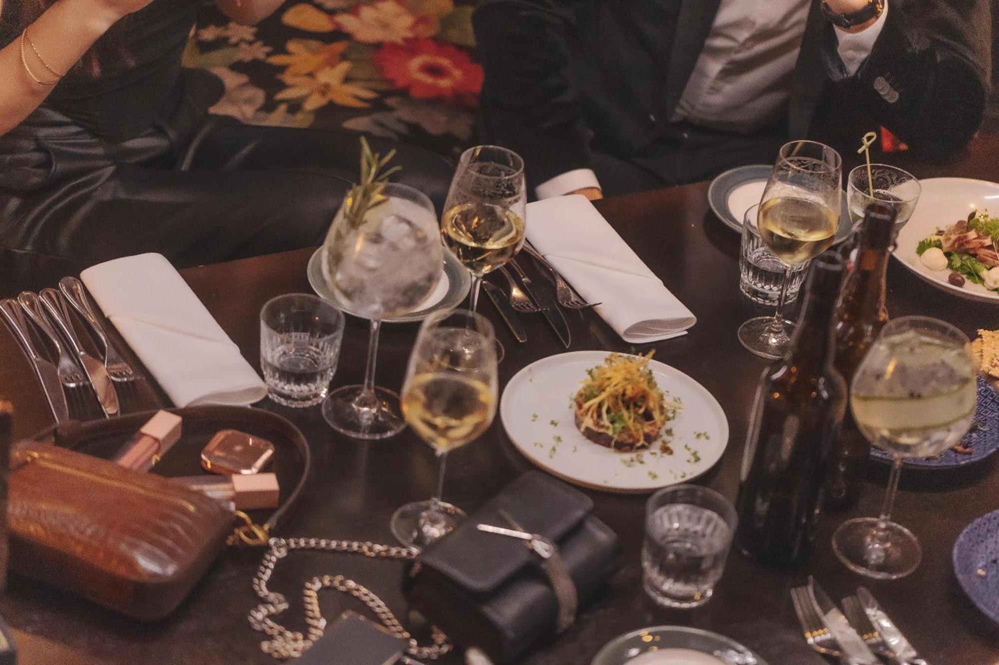 Hotel Pigalle Гьотеборг Екстериор снимка Champagne tasting