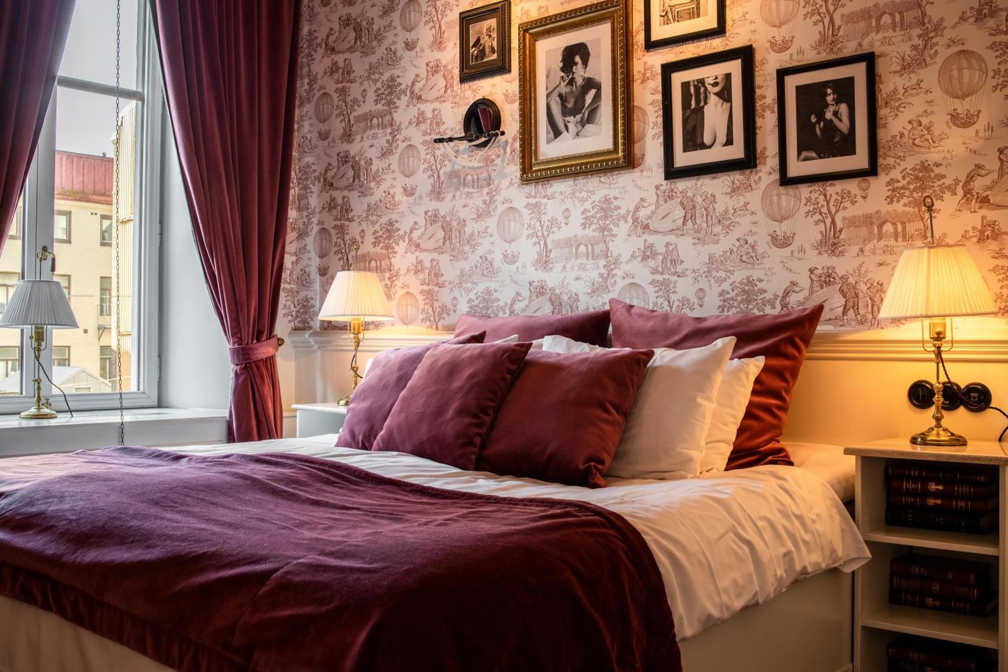 Hotel Pigalle Гьотеборг Екстериор снимка A bedroom