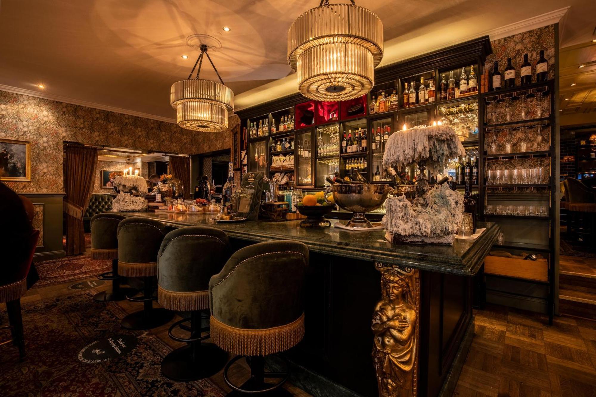 Hotel Pigalle Гьотеборг Екстериор снимка The bar at the Ivy Temple Row