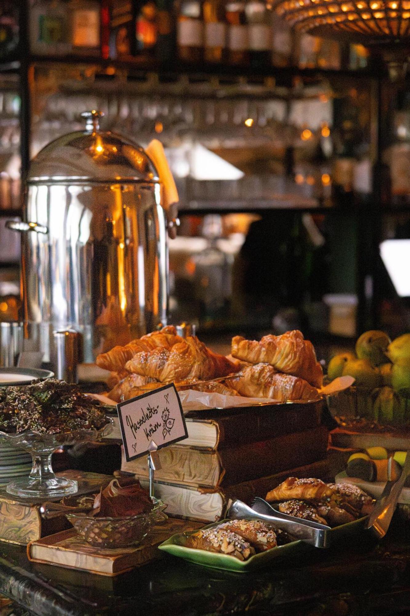 Hotel Pigalle Гьотеборг Екстериор снимка Croissants